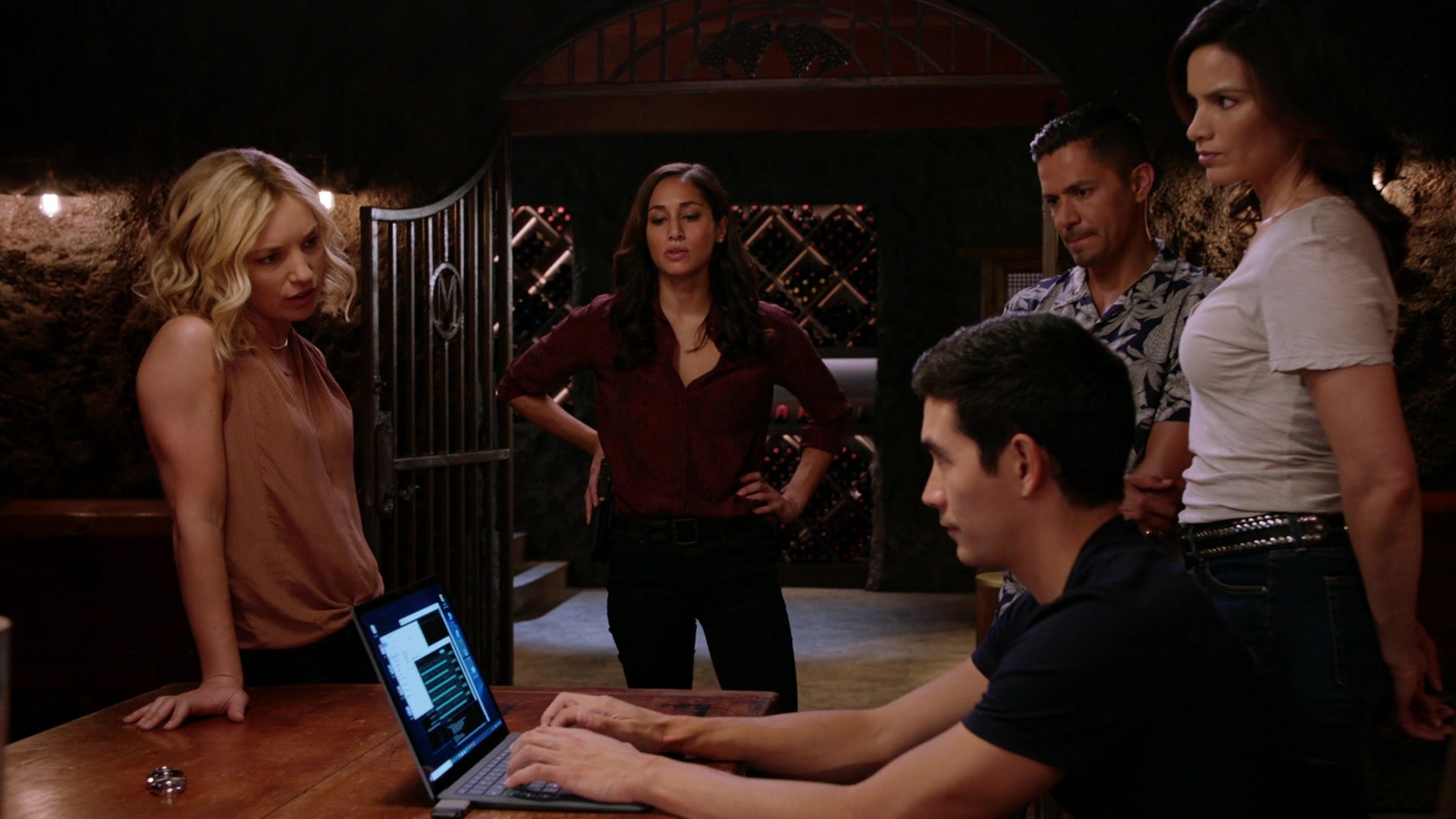 MagnumPI2x012_0155.jpg
