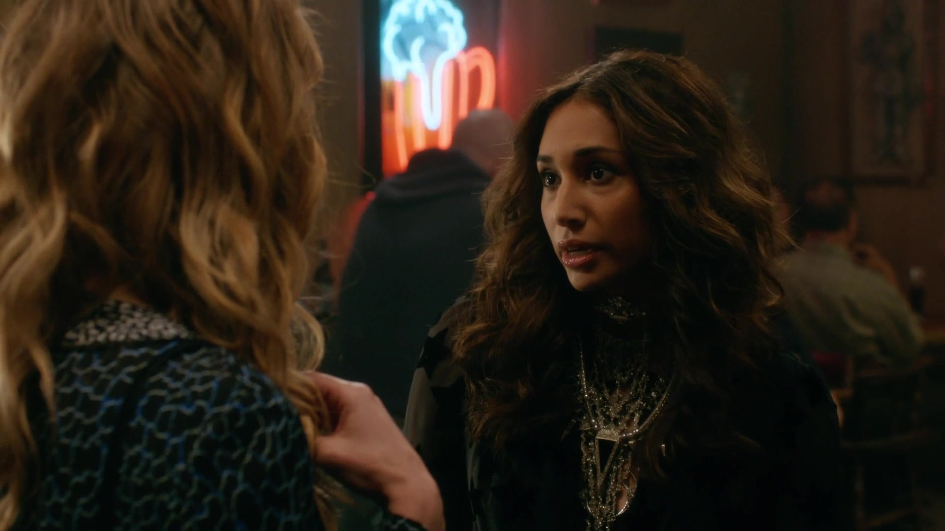 SchittsCreek4x10_0146.jpg