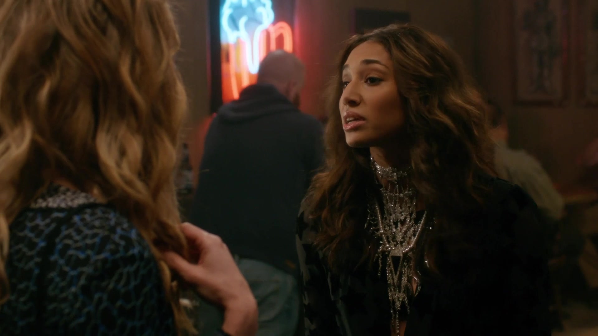 SchittsCreek4x10_0150.jpg