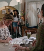 SchittsCreek4x10_0001.jpg