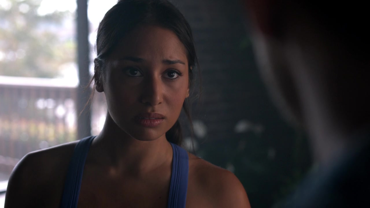 secretslies1x09_137.jpg